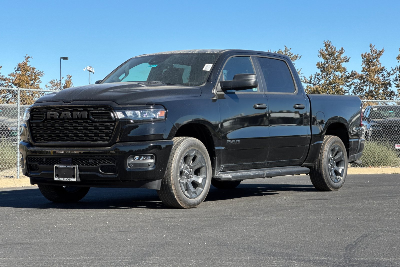 New 2026 RAM 1500 Express AWD/4WD image 7