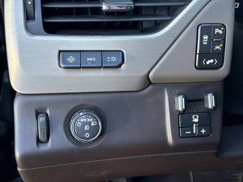Used 2020 GMC Yukon XL Denali image 27