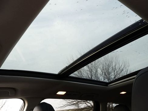 Certified 2023 Subaru Ascent Limited w/ Technology Package image 34