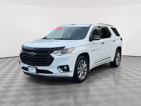 Used 2019 Chevrolet Traverse Premier w/ LPO, Blackout Package AWD/4WD image 3