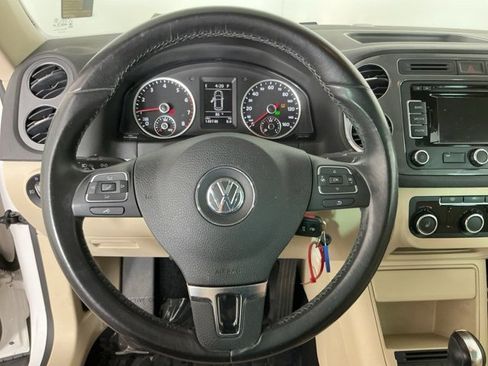 Used 2012 Volkswagen Tiguan S image 15