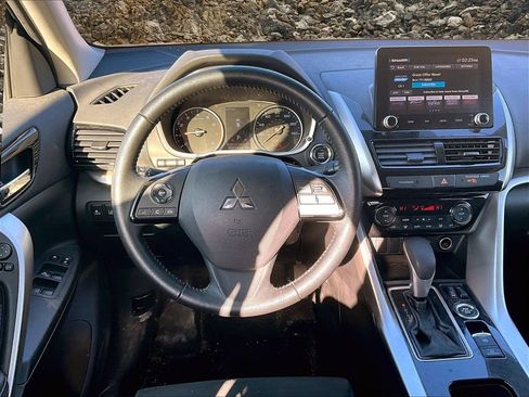 Used 2023 Mitsubishi Eclipse Cross SE image 5