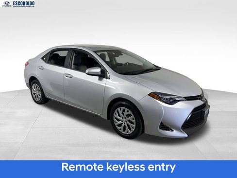 Used 2017 Toyota Corolla LE w/ Carpet Mat Package (TMS) FWD image 7