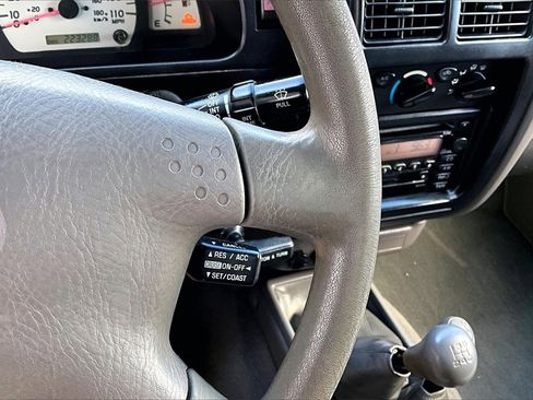 Used 2003 Toyota Tacoma 4x4 Xtracab image 12