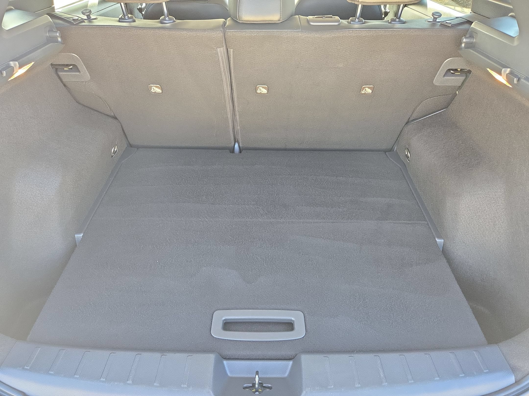 Certified 2025 Nissan Kicks SR FWD image 22