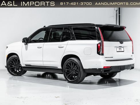 Used 2024 Cadillac Escalade Premium Luxury w/ Performance Package AWD/4WD image 44