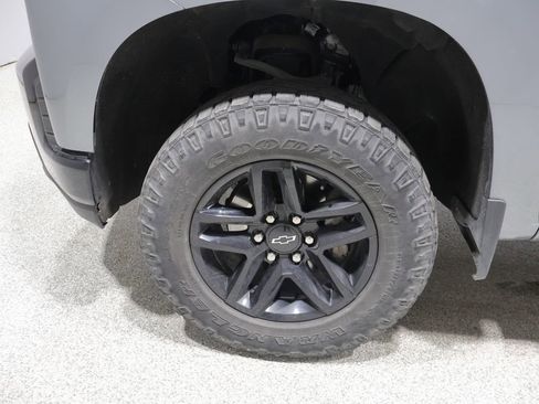 Used 2021 Chevrolet Silverado 1500 Custom Trail Boss AWD/4WD image 8