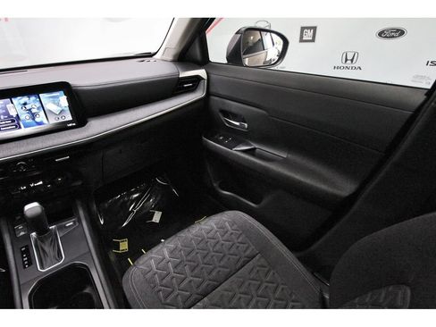 Certified 2026 Nissan Kicks SV w/ SV Premium Package FWD image 8