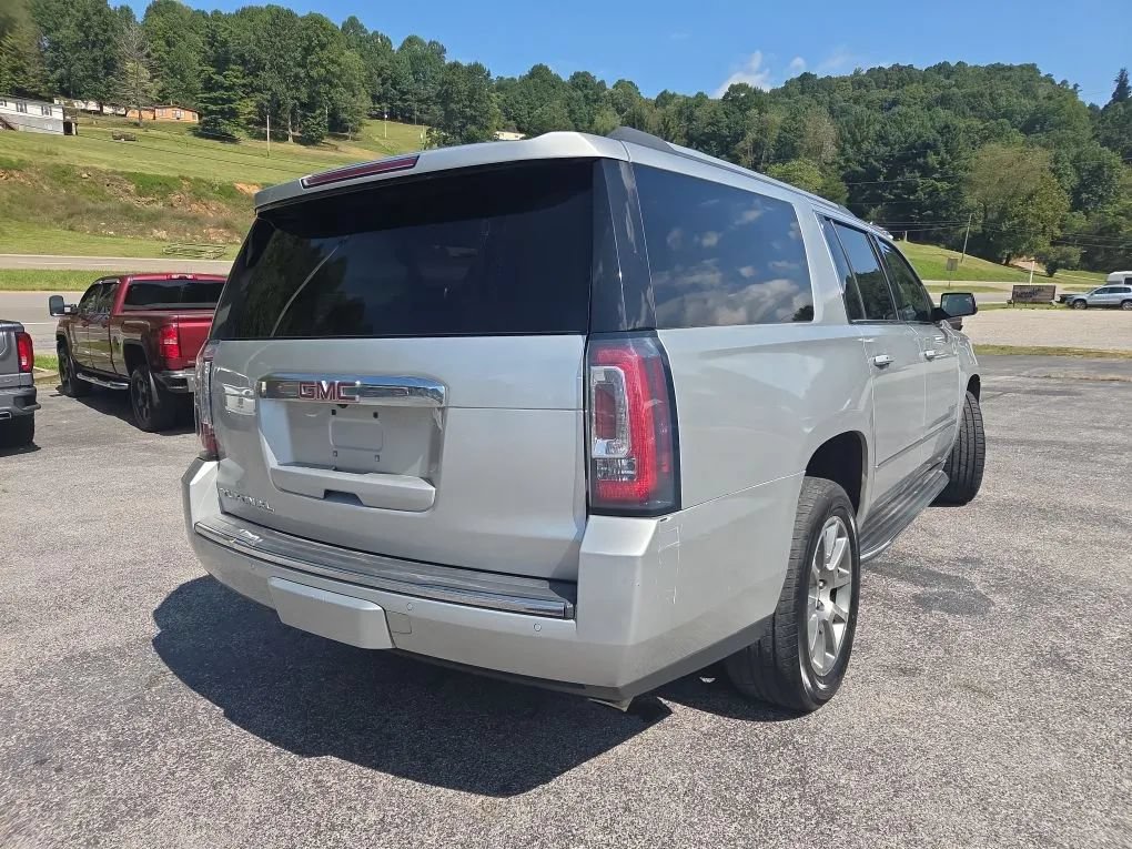 Used 2017 GMC Yukon XL Denali w/ Open Road Package AWD/4WD image 6