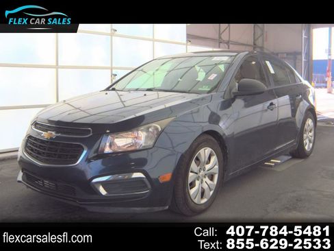 Used 2016 Chevrolet Cruze LS image 1