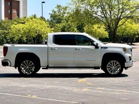 Used 2022 GMC Sierra 1500 SLT w/ SLT Premium Plus Package AWD/4WD image 9