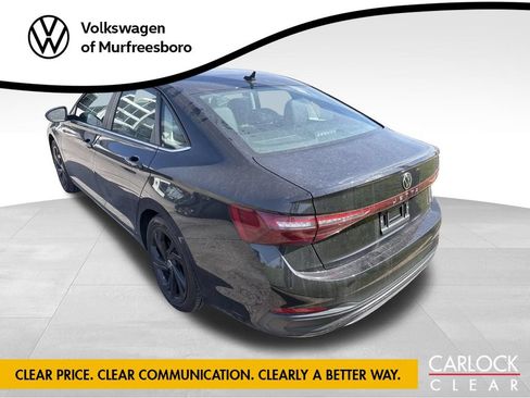 Used 2025 Volkswagen Jetta SE FWD image 5