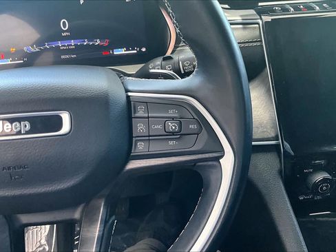 Used 2022 Jeep Grand Cherokee Limited RWD image 25