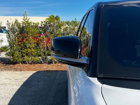 Used 2022 Jeep Grand Cherokee Summit image 7