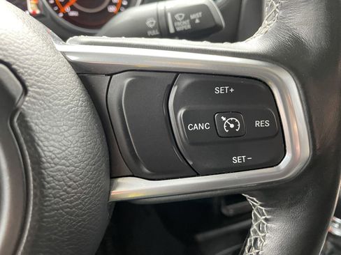 Certified 2022 Jeep Gladiator Overland w/ Popular Equipment Package image 15