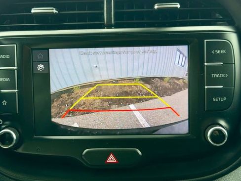 Used 2023 Kia Soul LX w/ LX Technology Package image 20