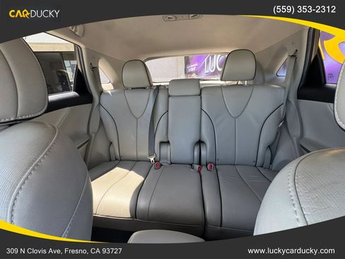 Used 2013 Toyota Venza XLE w/ Tow Prep Pkg FWD image 17