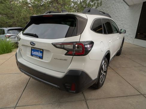 Used 2020 Subaru Outback Premium AWD/4WD image 6