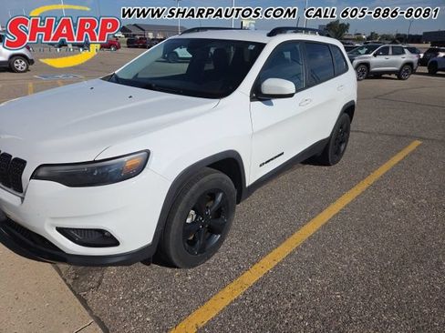 Used 2019 Jeep Cherokee Latitude Plus AWD/4WD image 1