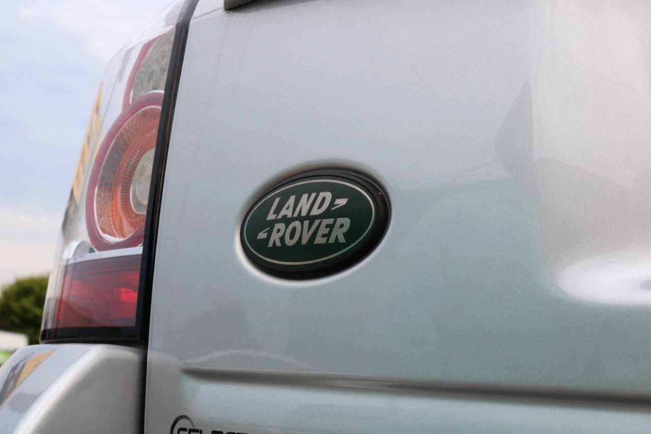 Used 2014 Land Rover LR2 AWD/4WD image 9