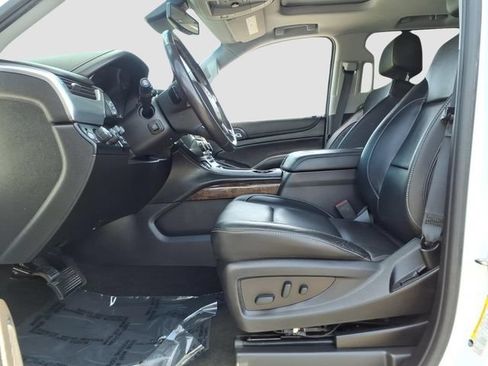 Used 2018 Chevrolet Tahoe LT w/ Luxury Package AWD/4WD image 12