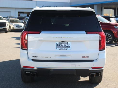 Used 2025 GMC Yukon XL Denali AWD/4WD image 6
