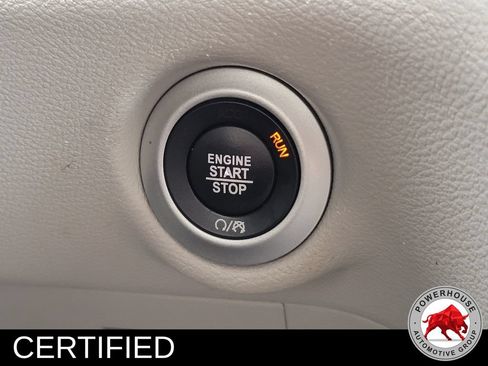 Used 2023 Chrysler Pacifica Touring-L FWD image 36