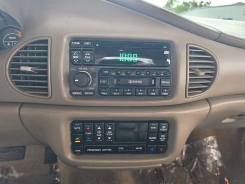 Used 1999 Buick Century Limited FWD image 16