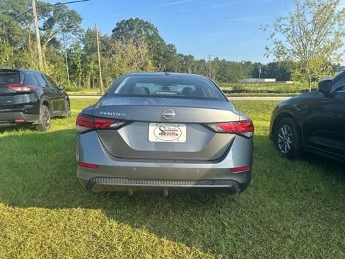 Used 2025 Nissan Sentra SV FWD image 5