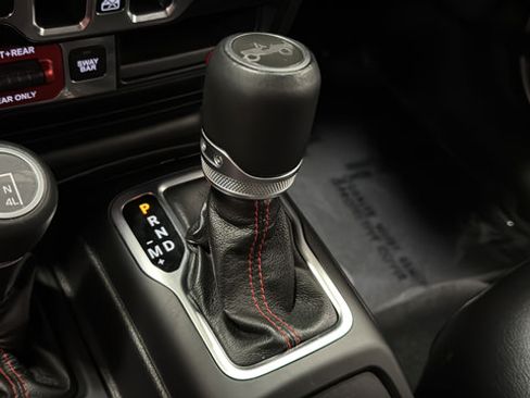 Used 2020 Jeep Wrangler Unlimited Rubicon AWD/4WD image 18