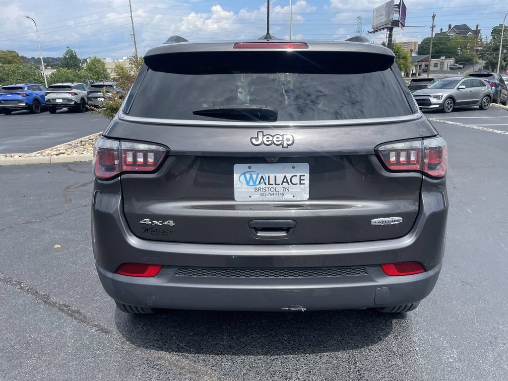 Used 2018 Jeep Compass Latitude AWD/4WD image 5