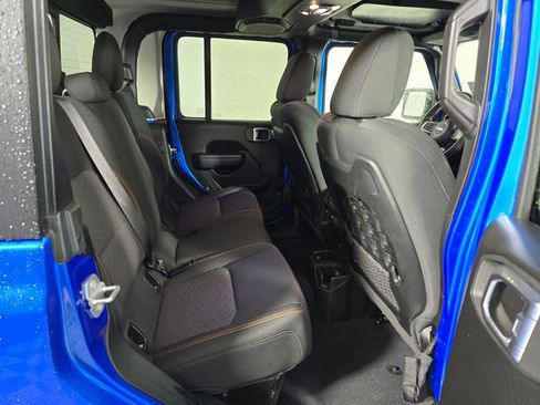 Used 2022 Jeep Gladiator Mojave image 14