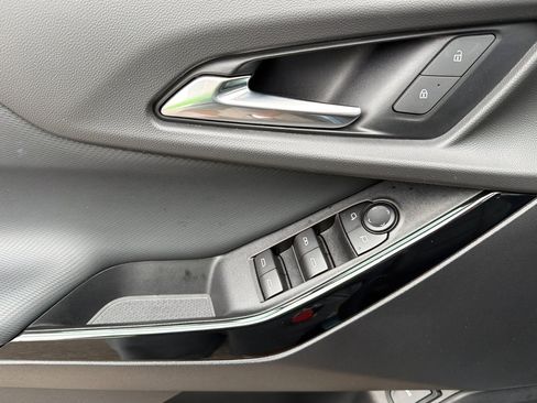 Used 2025 Chevrolet Equinox LT w/ Convenience Package II AWD/4WD image 8