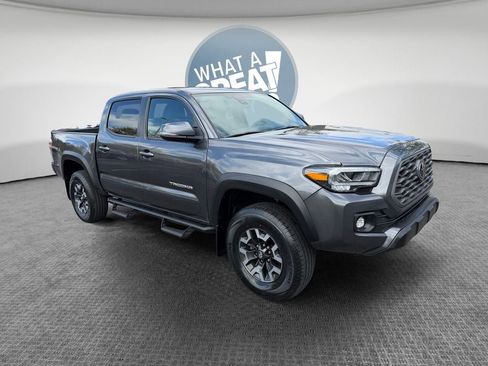 Certified 2022 Toyota Tacoma TRD Off-Road w/ Technology Package AWD/4WD image 1