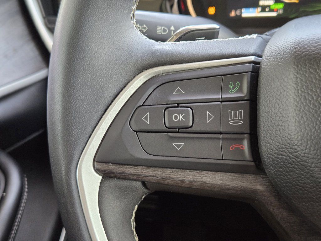 Used 2023 Jeep Grand Cherokee 4WD 4xe image 26