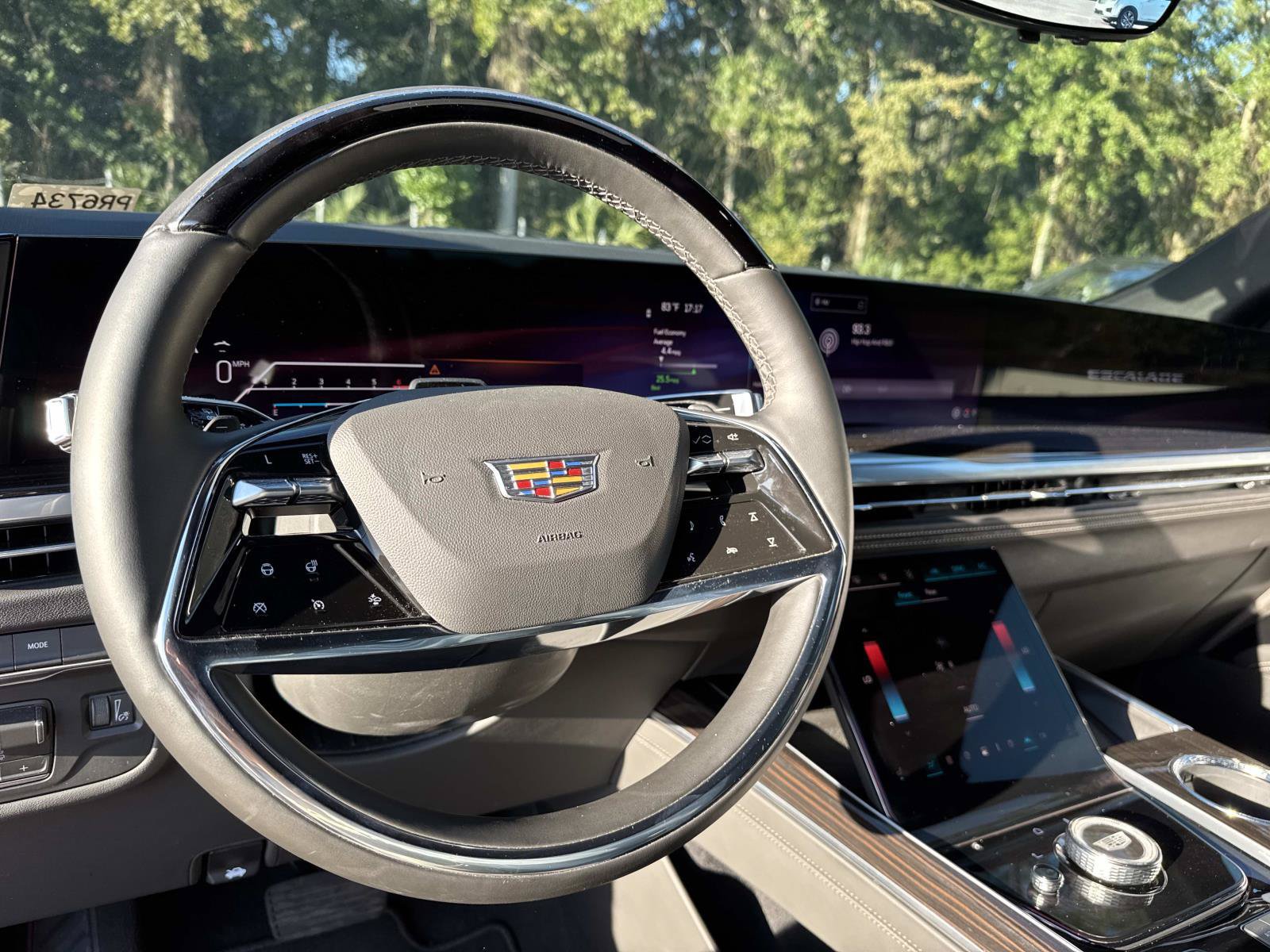 Certified 2026 Cadillac Escalade Luxury AWD/4WD image 15