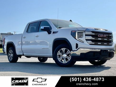 Used 2023 GMC Sierra 1500 SLE image 1