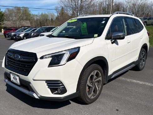 Used 2023 Subaru Forester Touring AWD/4WD image 1