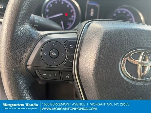Used 2018 Toyota Camry LE FWD image 18