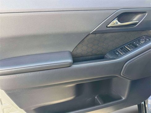 Used 2024 Lexus GX 550 image 17