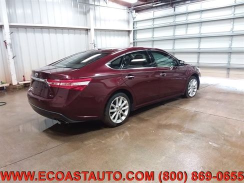 Used 2013 Toyota Avalon Limited image 2