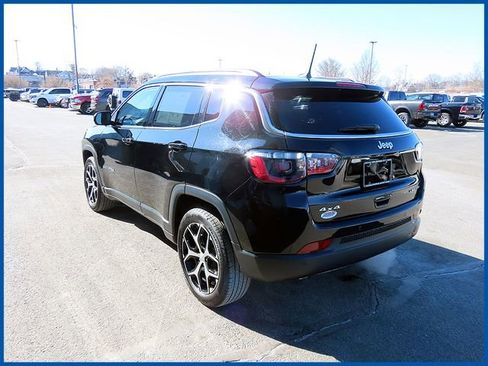 Used 2024 Jeep Compass Limited AWD/4WD image 5