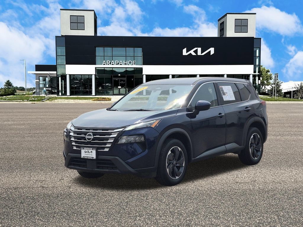 Used 2025 Nissan Rogue SV AWD/4WD image 4