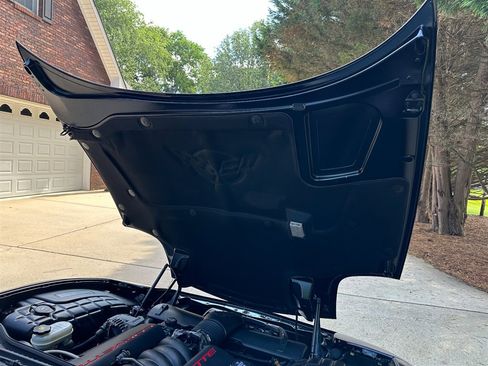 Used 2004 Chevrolet Corvette Convertible w/ Preferred Equipment Group image 54