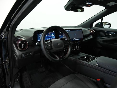 Used 2025 Chevrolet Blazer EV RS AWD/4WD image 30