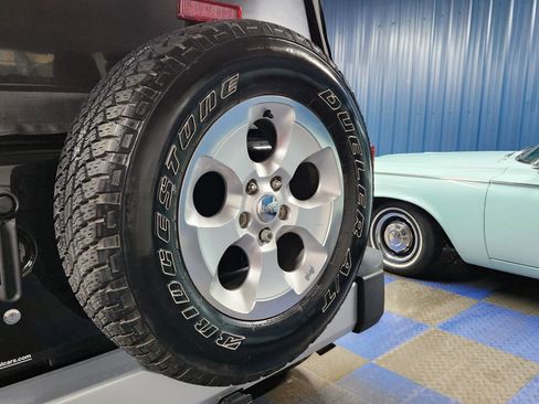 Used 2015 Jeep Wrangler Unlimited Sahara w/ Dual Top Group image 54