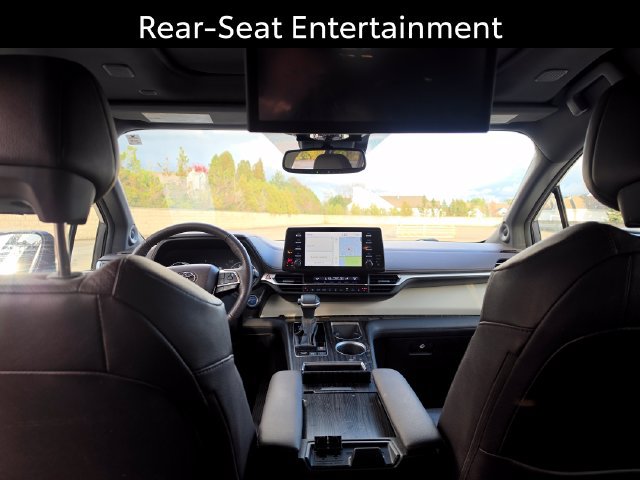 Used 2024 Toyota Sienna Platinum AWD/4WD image 13