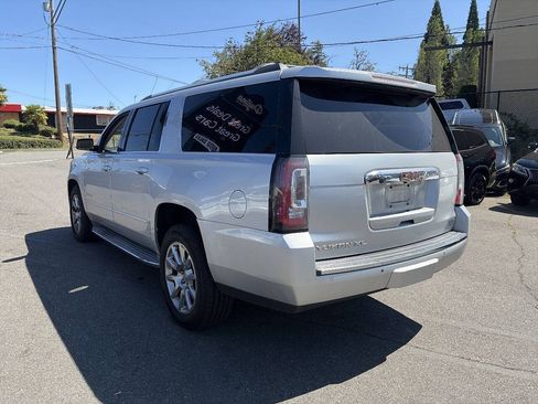 Used 2015 GMC Yukon XL Denali w/ Touring Package AWD/4WD image 2