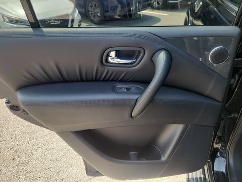 Used 2022 Nissan Armada SL w/ Midnight Edition Package RWD image 11