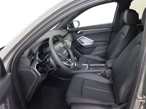 New 2025 Audi Q3 2.0T Premium image 12